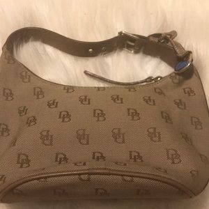 Dooney & Boueke purse